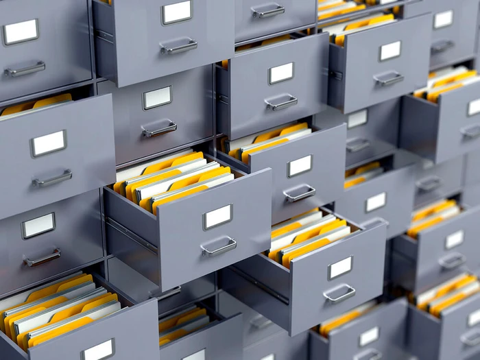 Aktenschrank_geöffnete Schubladen_76590933-cs.jpg (Bild: ©Sashkin - stock.adobe.com) Aktenschrank_geöffnete Schubladen_76590933-cs.jpg (Bild: ©Sashkin - stock.adobe.com)