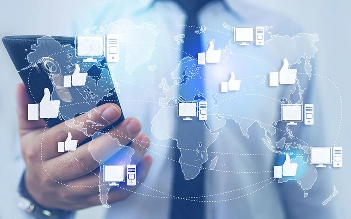 Handy_Mann_Vernetzung_110816043-cs.jpg (Bild: ©natanaelginting - stock.adobe.com) Handy_Mann_Vernetzung_110816043-cs.jpg (Bild: ©natanaelginting - stock.adobe.com)